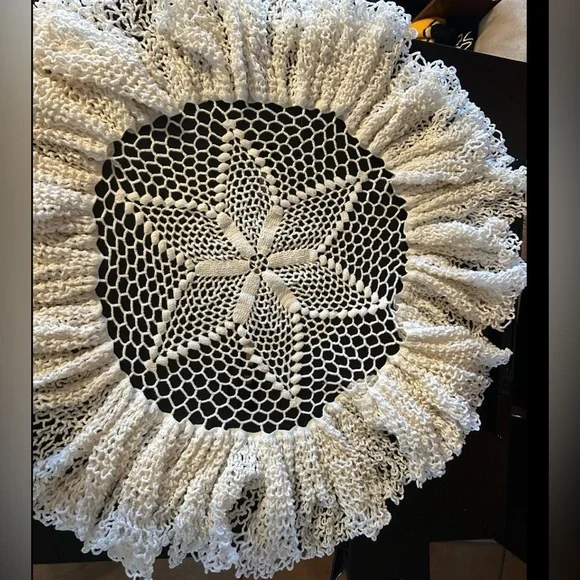 Handmade Crochet White Doily With Ruffled Border Decorative Home - Picture 1 of 6